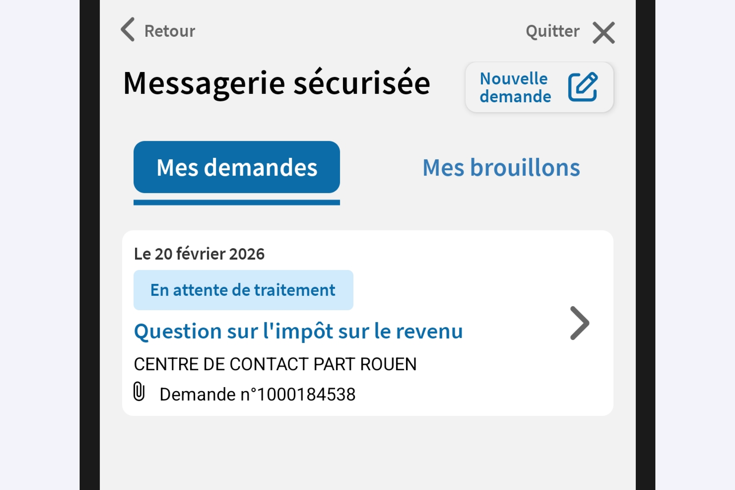Capture d’écran partielle de l’application présentant
                    la page « Messagerie sécurisée » avec la demande envoyée.