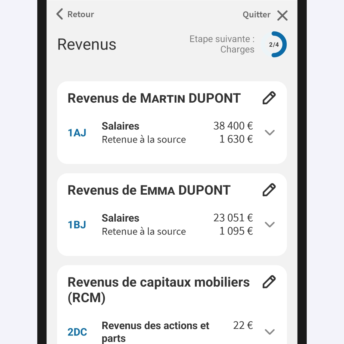 Capture d’écran partielle de l’application présentant
                    la page « Revenus » du service « Déclarer mes revenus ». Les rubriques de revenus du déclarant 1 et 2 sont affichées
